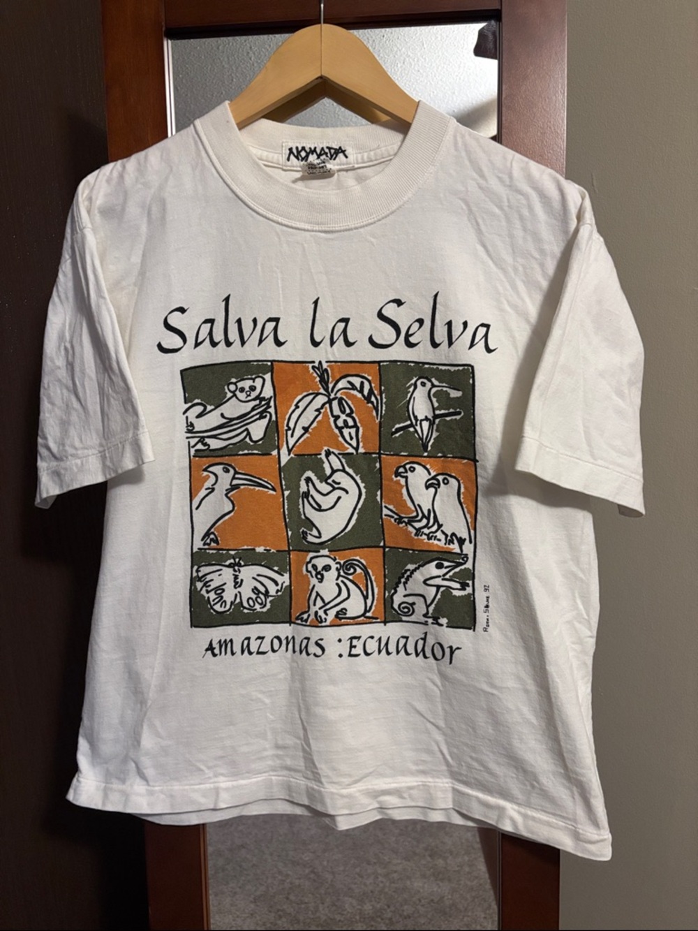 Vintage Nomada Ecuador T-shirt Size Medium